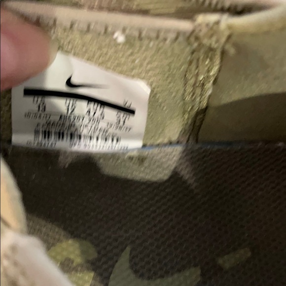 Nike shoes - Picture 5 of 6